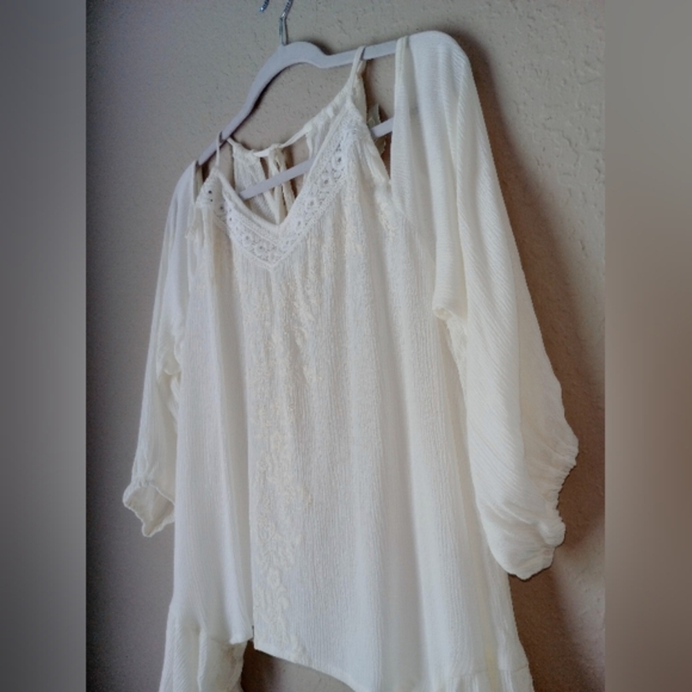 Maurices Women's White Cream Asymmetrical Ruffled Blouse Size XL